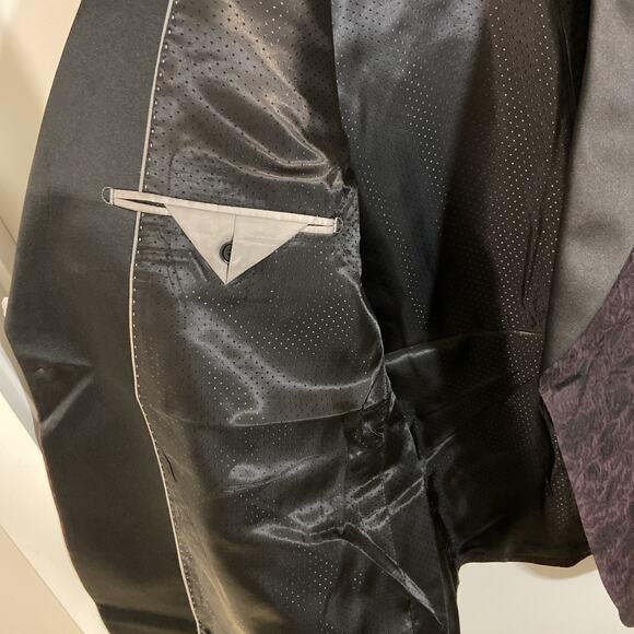 NWT Steve Harvey Men’s 52L Blazer, Purple & Black Floral - Picture 7 of 9